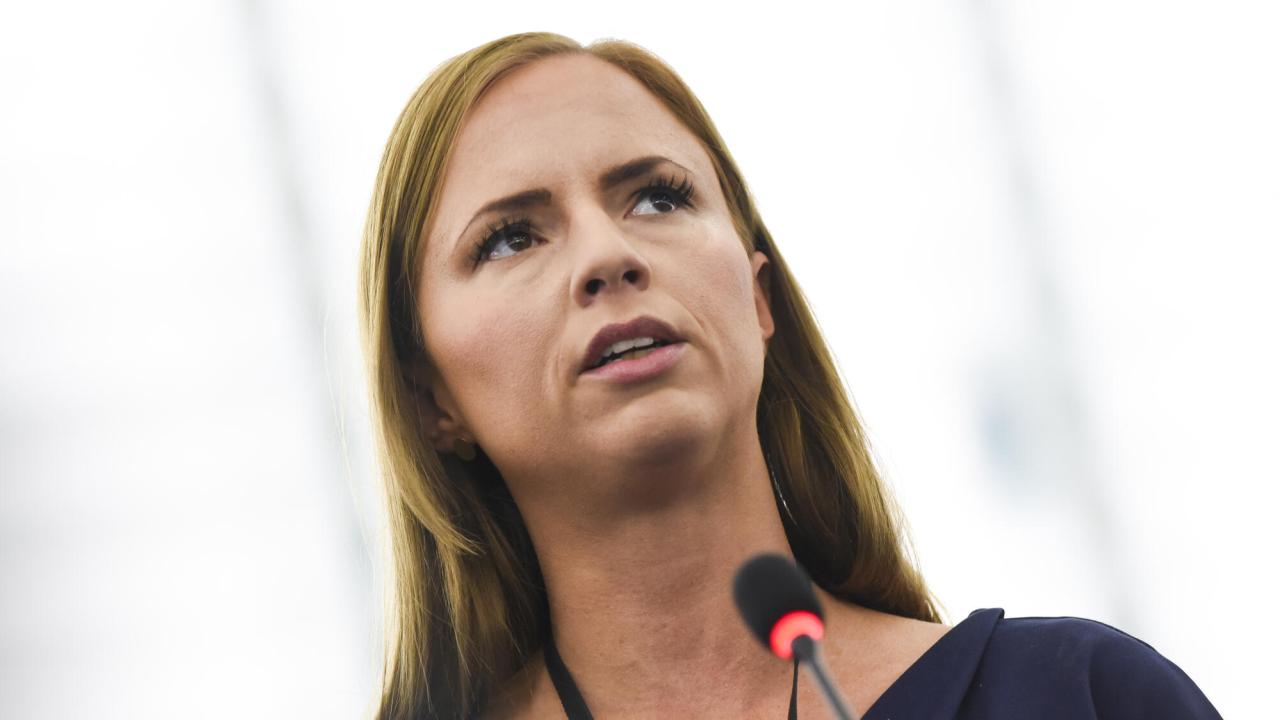 – Från att stenhårt drivit frågan om att EU ska kvotera bolagsstyrelser, till att i valrörelsen ändra sig, till att nu återgå till sin gamla uppfattning är en häpnadsväckande politisk piruett, skriver Sara Skyttedal (KD). Arkivbild.