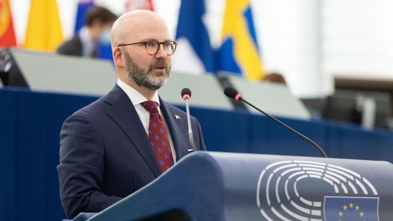 Charlie Weimers, SD, under tisdagens debatt i EU-parlamentet den 19:e oktober.