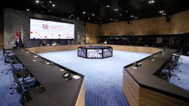 Bara det absolut nödvändigaste diskuteras mellan ministrarna under videokonferenser, och det är kroatiska ordförandeskapet som beslutar vilka möten som hålls. 