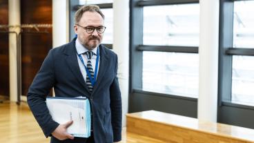 EU:s energikommissionär Dan Jørgensen, en dansk socialdemokrat, väntas senare lägga fram ett förslag om att stoppa ryskt kärnbränsle. Arkivbild.