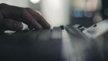 Inga bevis för att olaglig nedladdning påverkar industrin, enligt rapportförfattarna. Arkivbild.
