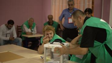 Rösträkning i det georgiska valet. 