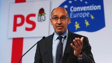 Ordföranden för den franska Socialistpartiet Harlem Désir under helgens konferens i Paris.