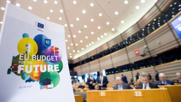 Från och med slutet på maj ska kommissionen pytsa ut detaljerade förslag om hur 13 biljoner kronor i EU-pengar ska fördelas. 