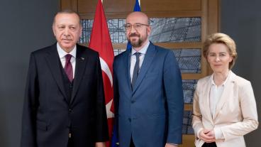 Turkiets president Recep Tayyip Erdoğan, Europeiska rådets ordförande Charles Michel och EU-kommissionens ordförande Ursula von der Leyen.