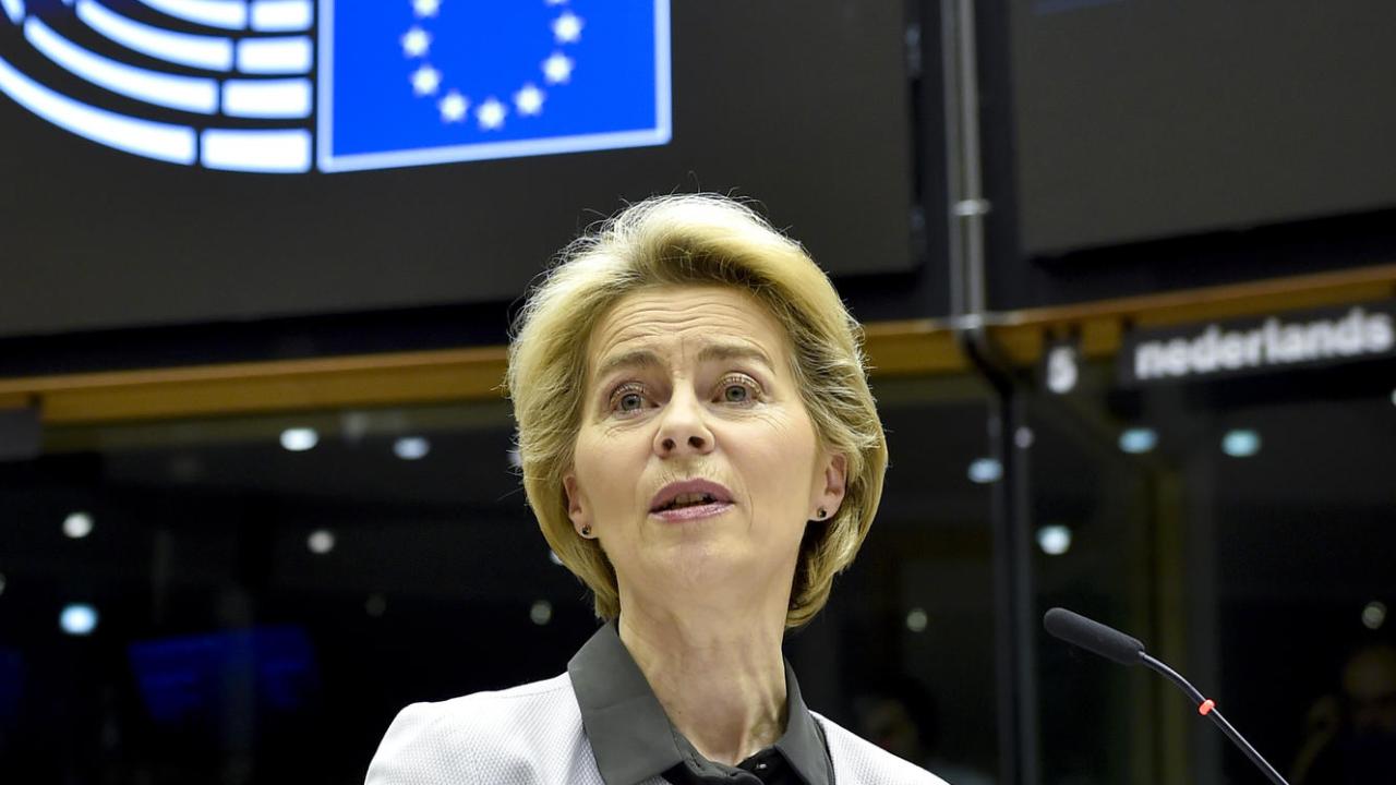 EU-kommissionens ordförande Ursula von der Leyen presenterar Europeiska gröna given i EU-parlamentet.