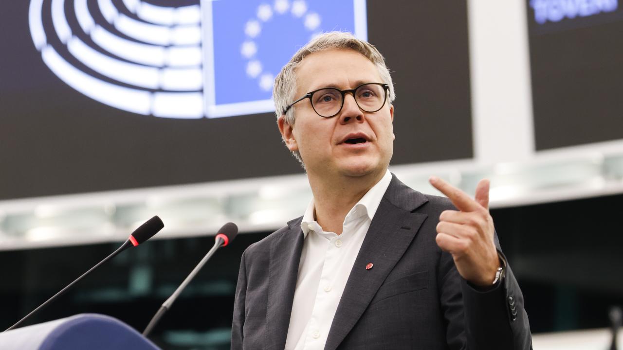 Johan Danielsson (S) deltog i tisdagens EU-parlamentsdebatt om det ryska hotet mot sjöfarten.