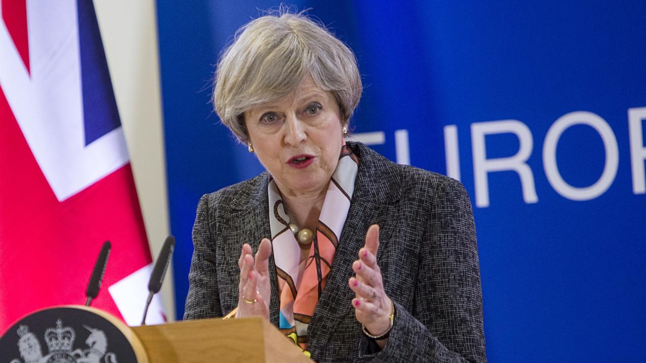 Den brittiska premiärministern Theresa Mays konservativa fattas i nuläget tio mandat för egen majoritet. Arkivbild.