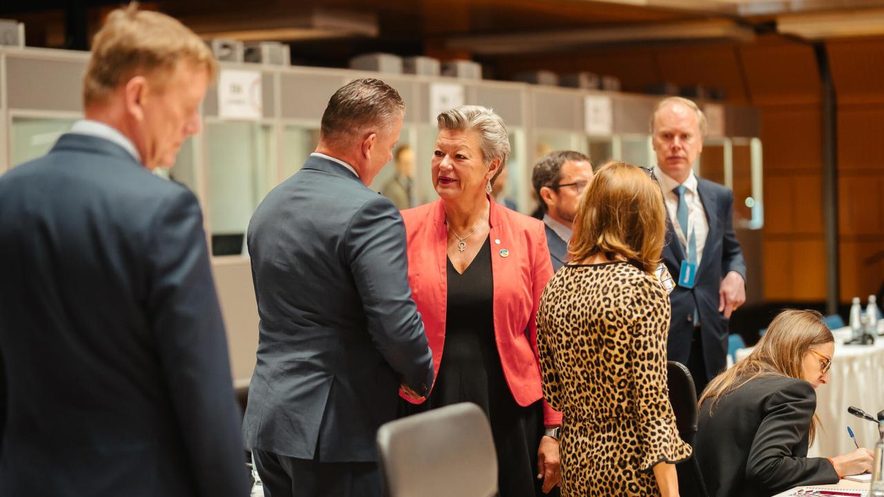 EU:s inrikes- och migrationskommissionär Ylva Johansson under måndagens informella ministermöte i tjeckiska Prag.