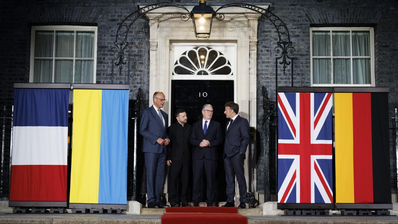 Tysklands förbundskansler Friedrich Merz, Ukrainas president Volodymyr Zelenskyj, Storbritanniens premiärminister Keir Starmer och Frankrikes president Emmanuel Macron.