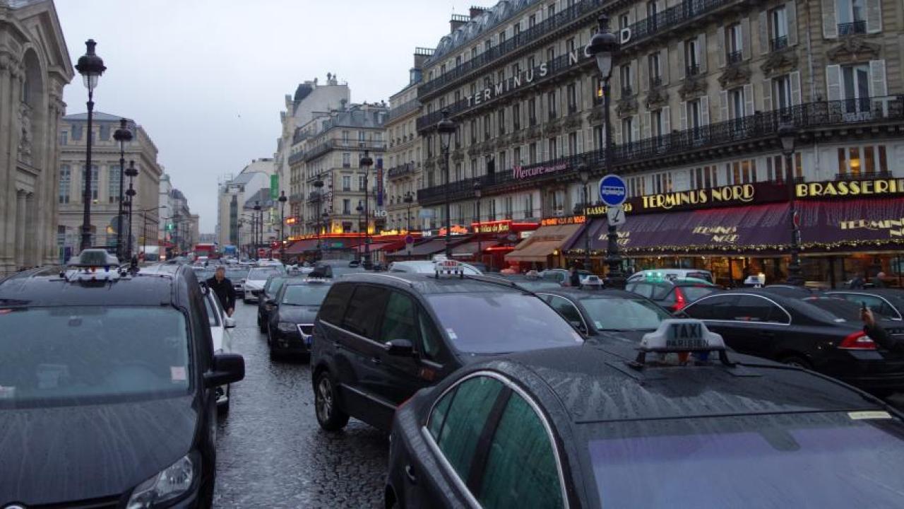 taxichaufförer strejkat mot Uber i bland annat Frankrike, Spanien och Storbritannien. Arkivbild.