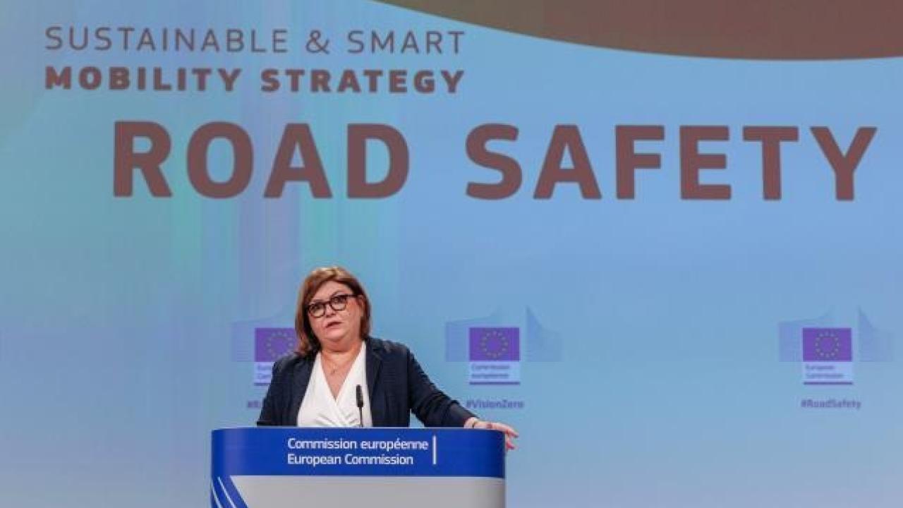 transportkommissionär rumänskan Adina Vălean 