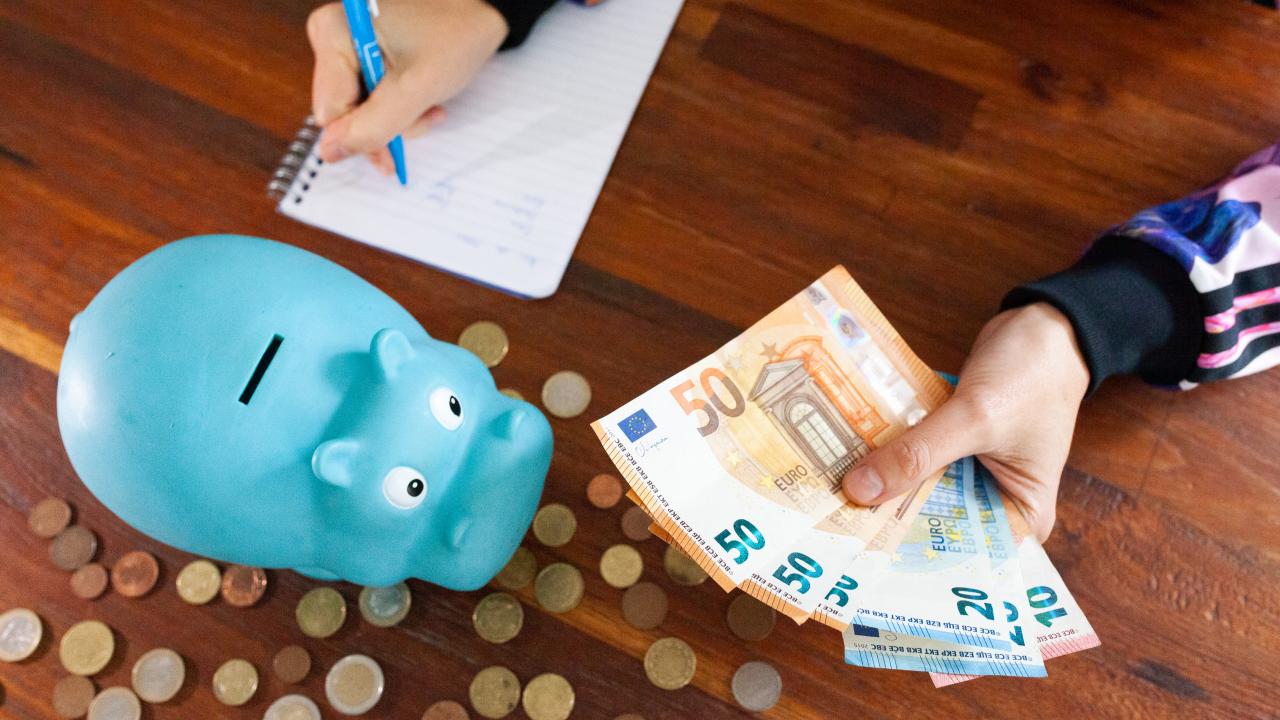 EU:s revisorer är kritiska till hur EU:s budget sköts och pekar på brister i tillsyn och ansvarsutkrävande.