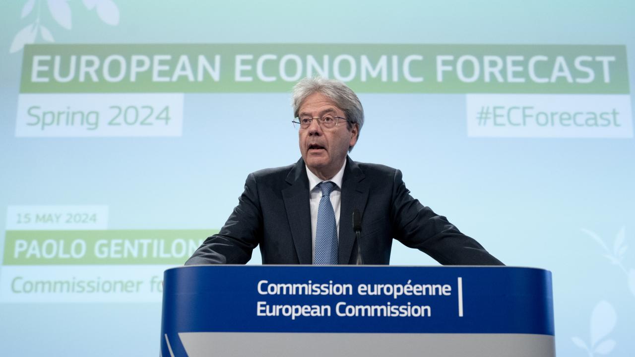 EU-kommissionären Paolo Gentiloni om de ekonomiska utsikterna för 2024 och 2025: “Vi har lämnat det värsta bakom oss“.