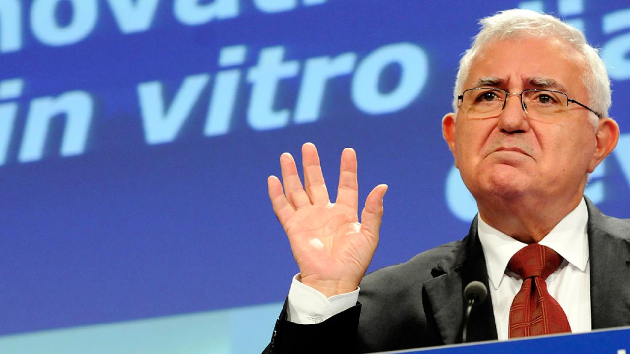 EU:s antibedrägeribyrå Olaf pekar på att den förre hälsokommissionären John Dalli kände till att hans vän Silvio Zammit försökt kräva en muta. Arkivbild.