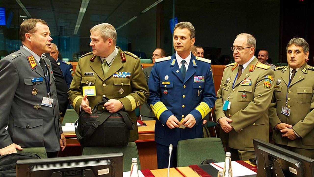 Christian Carlsson (KDU) vill istället för ett EU-försvar att Sverige går med i Nato. Arkivbild.