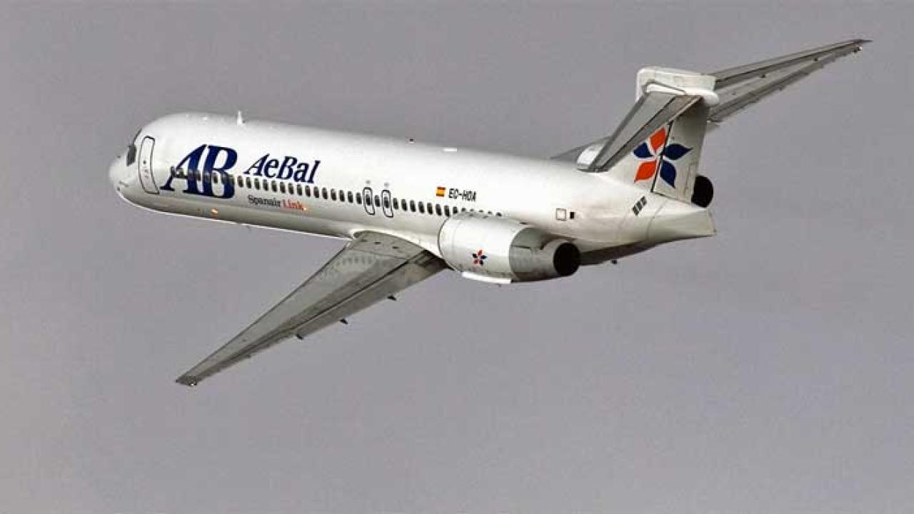 19 uppgifter på flygpassagerare ska samlas in och lagras i fem år, har Cecilia Malmström föreslagit.