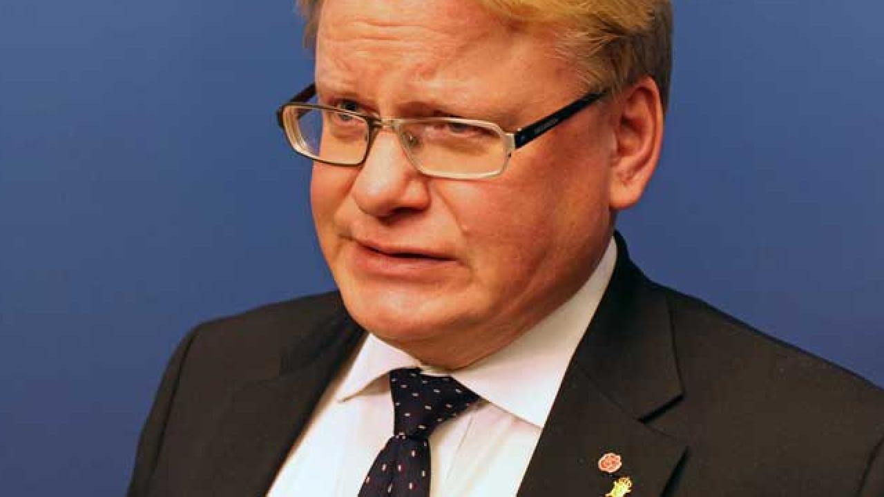 Efter ubåtsbevisen: Försvarsminister Peter Hultqvist (S) blir sannolikt en av huvudpersoner på EU:s försvarsministermöte i nästa vecka.