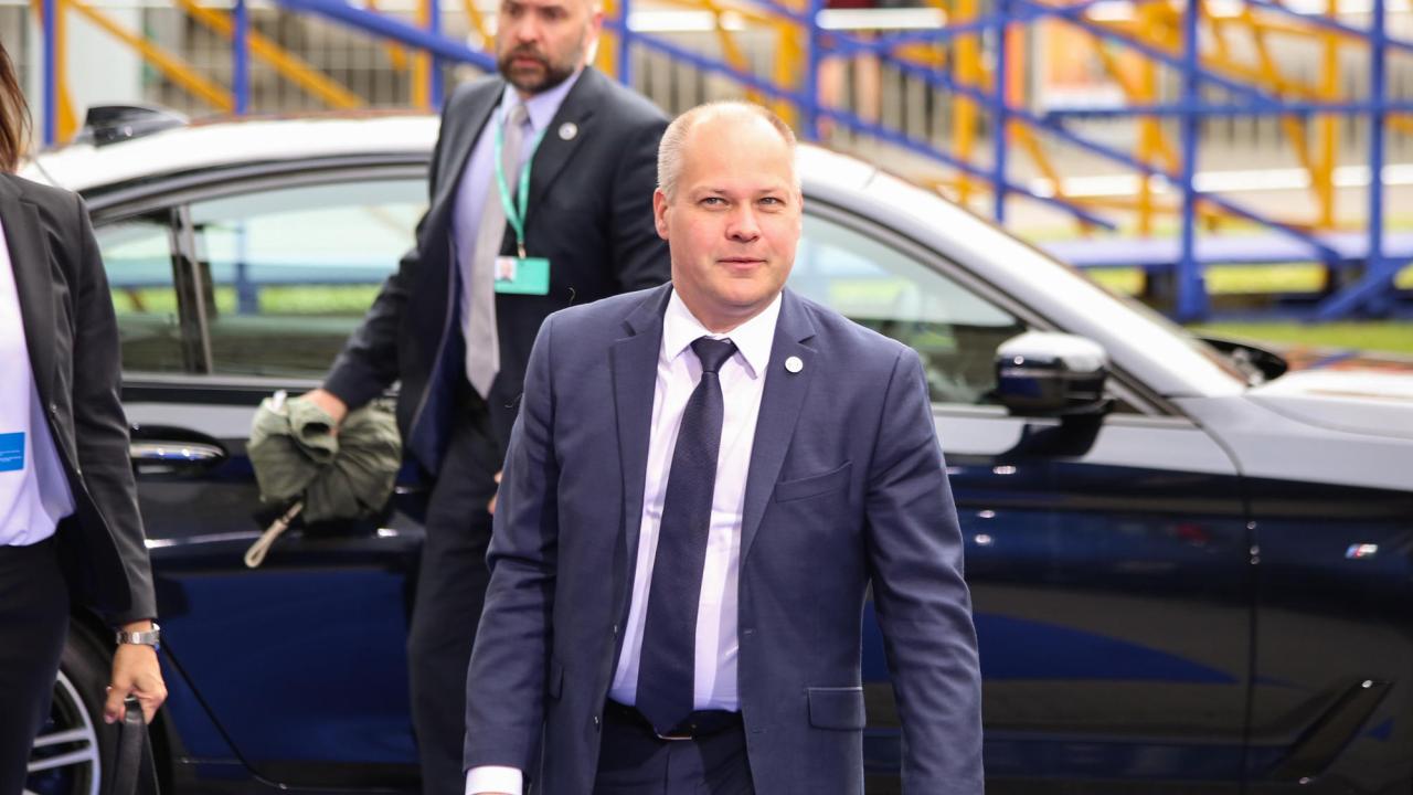 Sveriges justitieminister Morgan Johansson på väg till ett möte EU:s justitieministrar. (Arkivbild)