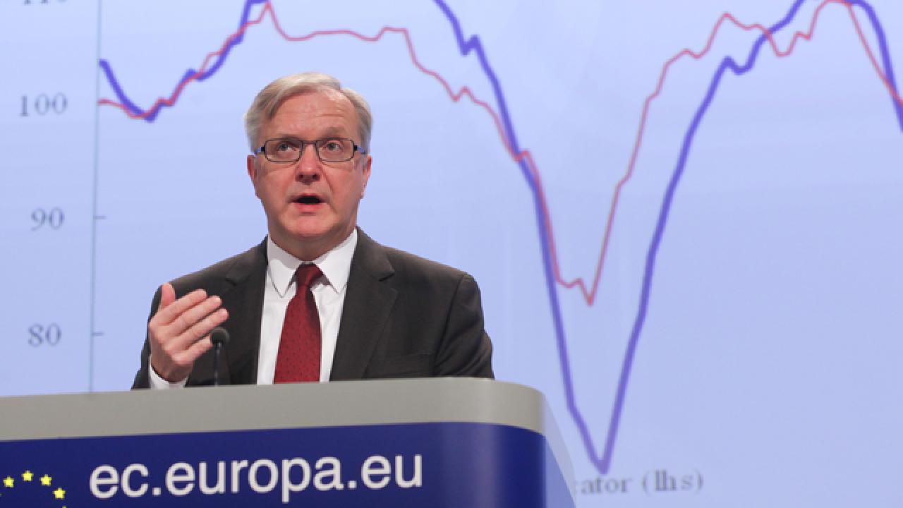 Olli Rehn, EU:s ekonomikommissionär, förutspår en mild recession under 2012.