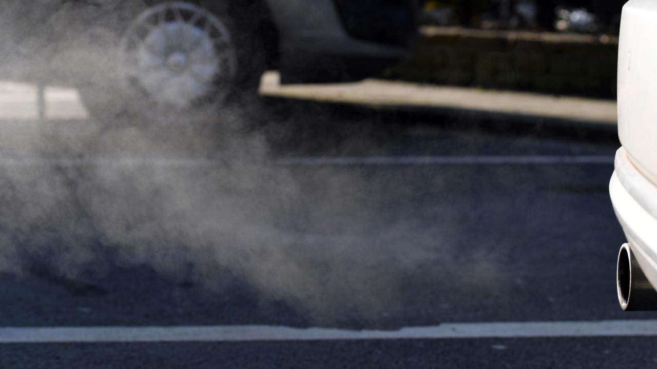 Kommissionen räknar med minst 70 procent färre för tidiga dödsfall från dålig luft under de kommande tio åren om förslaget går igenom. Arkivbild.