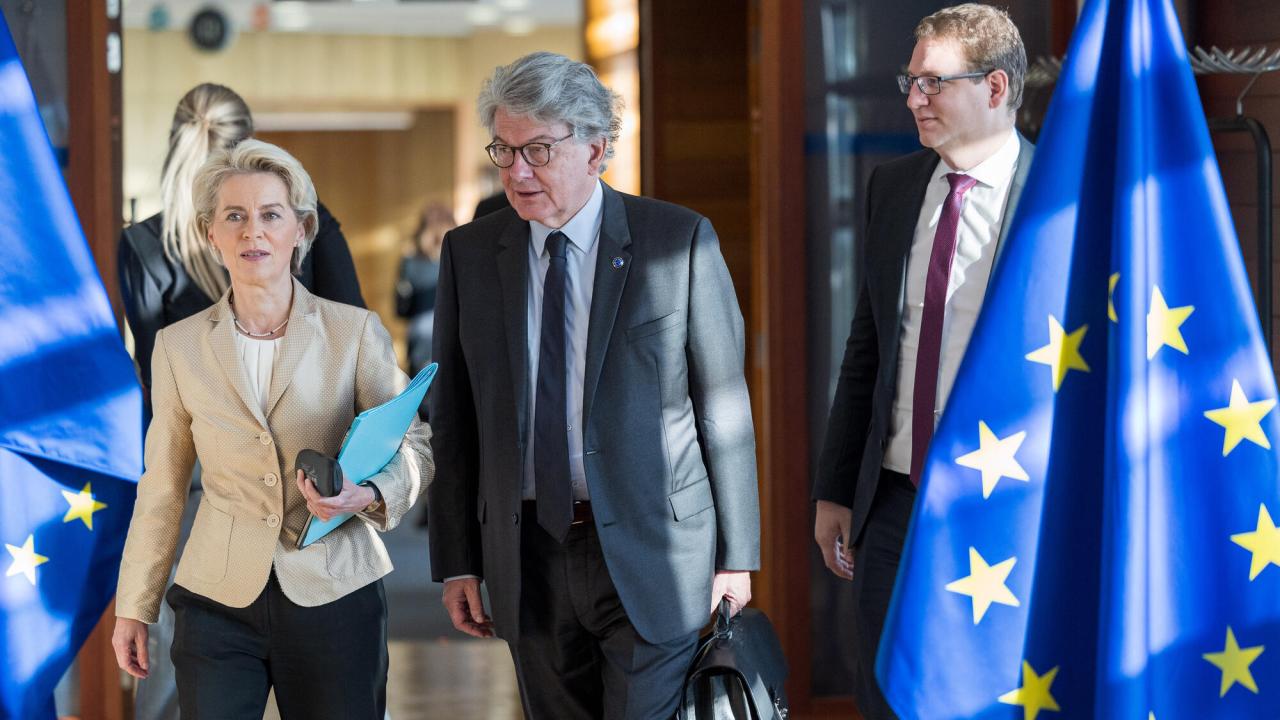 EU-kommissionens ordförande Ursula von der Leyen efter mötet med EU-kommissionen på onsdagen.