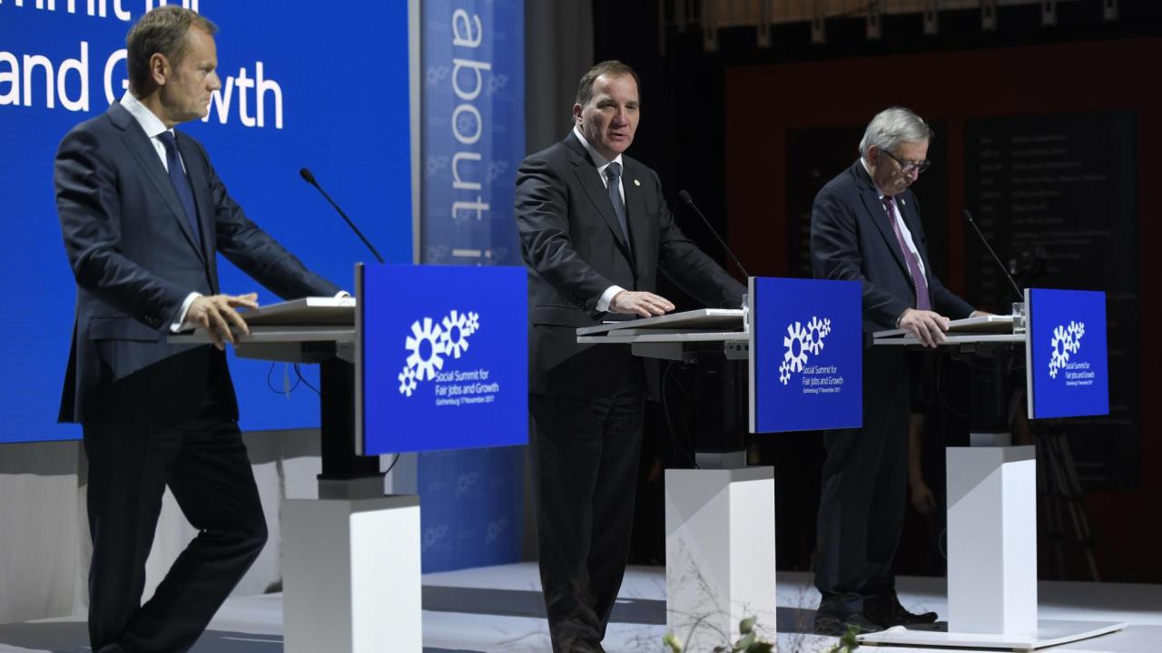 Stefan Löfven säger att schysta arbetsvillkor nu lyfts upp i topp på EU:s agenda. 