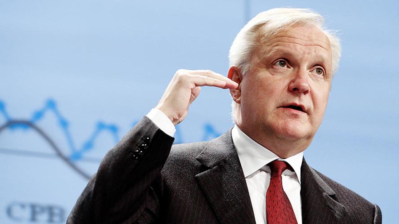 EU:s ekonomikommissionär Olli Rehn menar att en vändpunkt nu nåtts i den ekonomiska krisen.