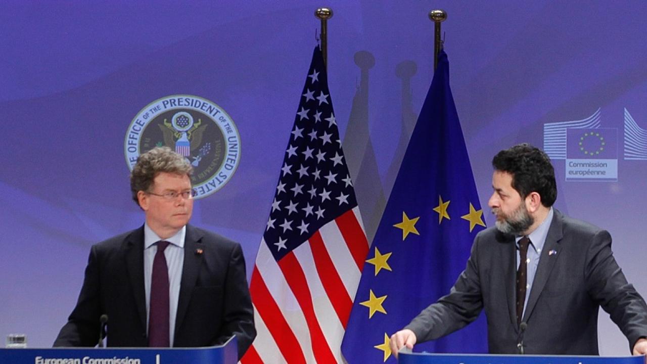 De två chefsförhandlarna i TTIP-avtalet: USA:s Dan Mullaney och EU:s Ignacio Garcia Bercero. Arkivbild.