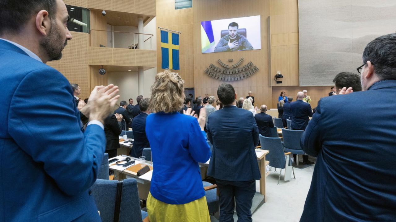Ukrainas president Volodomyr Zelenskyj talade till riksdagen på länk på torsdagen.