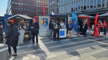 Valstugor vid Sergels torg Stockholm 2024.