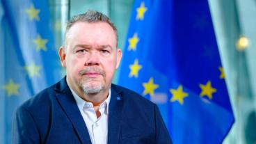 David Lega (KD) (i bild), Nedžad Deumić (KD) och Magnus Berntsson (KD) vill att EU gör mer för att hjälpa Bosnien-Hercegovina i sin väg mot ett framtida EU-medlemskap.