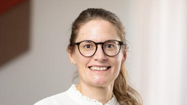 Gästkrönikör Charlotta Steinwall ansvarig internationella arbetsgivarfrågor på Industriarbetsgivarna menar att en EU-begränsning av entreprenörskedjans längd skulle i princip innebära ett näringsförbud.