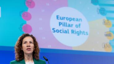 EU:s kommissionär med ansvar för sociala rättigheter och jobb, Roxana Mînzatu. 