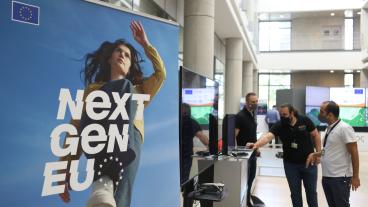 EU: s stora återhämtningsfond som även kallas Coronafonden eller Next generationEU skapades för att ge EU-länderna en slags kickstart efter coronapandemin som lamslog ekonomin i många länder.