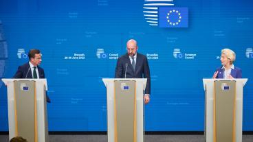 Ulf Kristersson, Charles Michel och Ursula von der Leyen under presskonferens