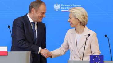 Polens liberalkonservative premiärminister Donald Tusk och EU-kommissionens ordförande Ursula von der Leyen. Arkivbild.