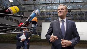 Europeiska rådets ordförande Donald Tusk gör entré på torsdagen. 