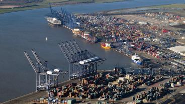 Den brittiska hamnen vid Felixstowe är en av landets viktigaste för internationell handel