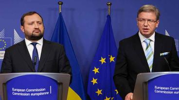 Ukrainas biträdande premiärminister Serhij Arbuzov och EU:s utvidgningskommissionär Štefan Füle under torsdagens presskonferens.