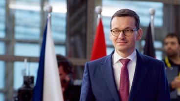 Polens premiärminister Mateusz Morawiecki träffar 8 mars EU-kommissionens ordförande Jean-Claude Juncker. Arkivbild.