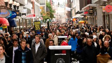 Fortfarande är andel positiva  betydligt större än andelen negativa till svenskt EU-medlemskap, men många är osäkra.
