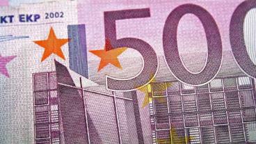 Utan euron hade EU hamnat i en spekulationsdriven valutakris, menar skribenten.