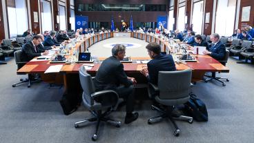 Under måndagens informella EU-toppmöte i Bryssel ska bland annat unionens relation till USA diskuteras. 