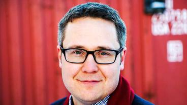 Liberala debattörer som inbillar sig att det inte existerar någon lönekonkurrens rekommenderas ett besök till valfri svensk hamn, skriver Johan Danielsson (S).