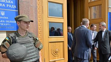 EU:s grannskapskommissionär Johannes Hahn besöker ukrainska Charkiv. Arkivbild.