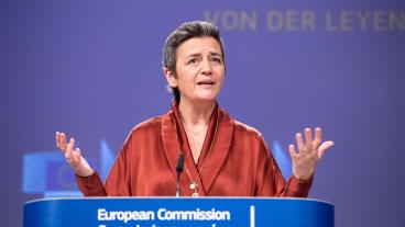 Jakop Dalunde (MP) hoppas att kommissionens strategi följs upp av lagförslag som är mer ambitiösa. 