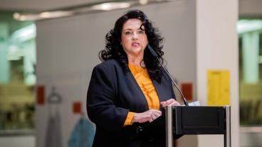 Helena Dalli, EU-kommissionär med ansvar för jämlikhet, vill se nationella åtgärder mot könsrelaterat våld.
