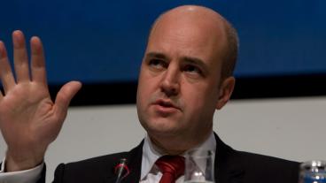 Innan regeringen hunnit sätta ner foten avvisar statsminister Fredrik Reinfeldt (M) en europeisk bankunion. Arkivbild.
