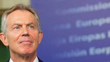 Storbritanniens förra premiärminister Tony Blair vill ha betydligt mer av gemensam politik i EU.